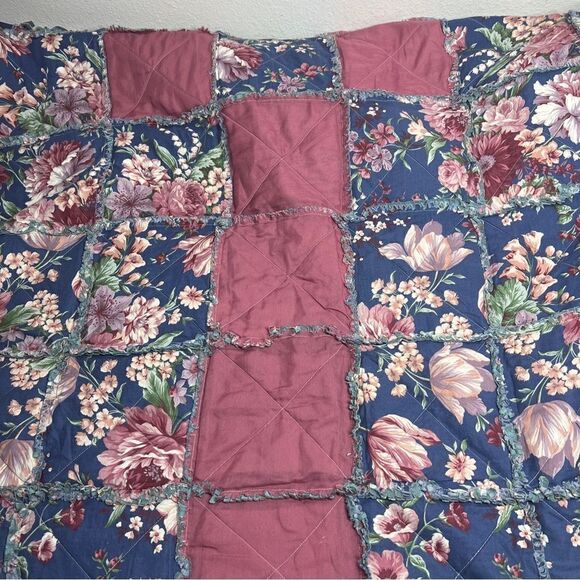 VTG Rare Amish Hand Made Green Pink Blanket Quilt Bedspread - Size 72” X 68” - Picture 6 of 7